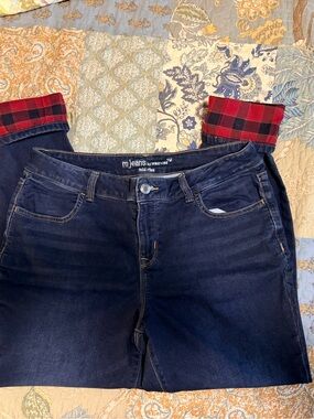 Maurices Dark Indigo Jeggings Jeans with Red Plaid Cuff Detail